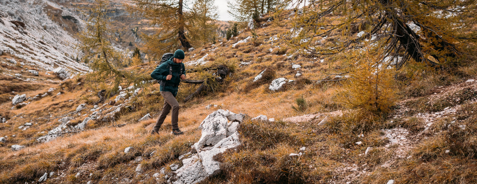 TREKKING